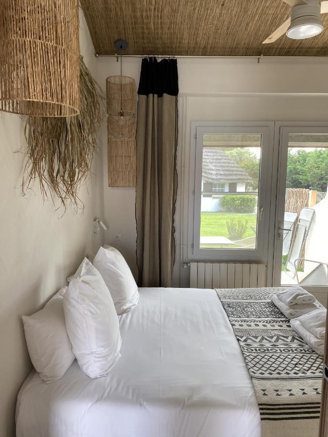 Hotel Du Pont Blanc Saintes-Maries-de-la-Mer Bagian luar foto