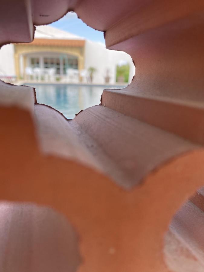 Hotel Du Pont Blanc Saintes-Maries-de-la-Mer Bagian luar foto