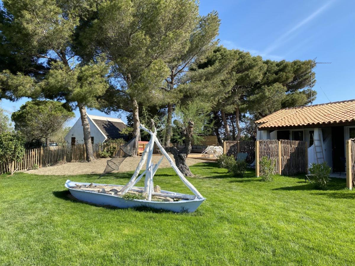 Hotel Du Pont Blanc Saintes-Maries-de-la-Mer Bagian luar foto