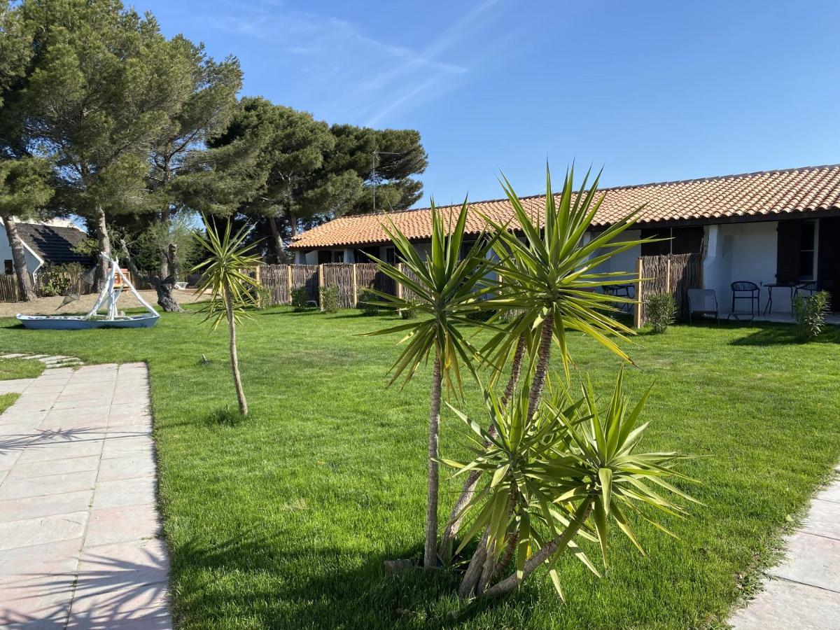 Hotel Du Pont Blanc Saintes-Maries-de-la-Mer Bagian luar foto