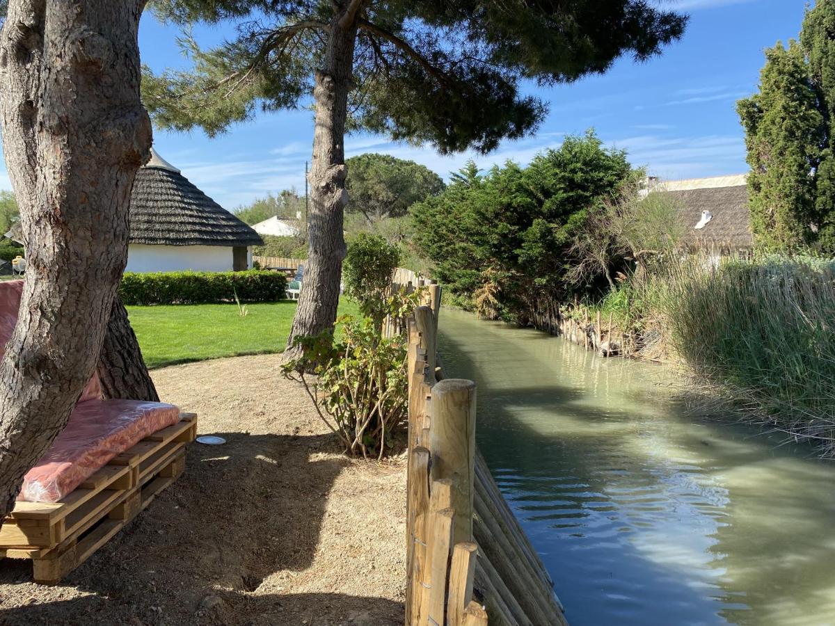 Hotel Du Pont Blanc Saintes-Maries-de-la-Mer Bagian luar foto