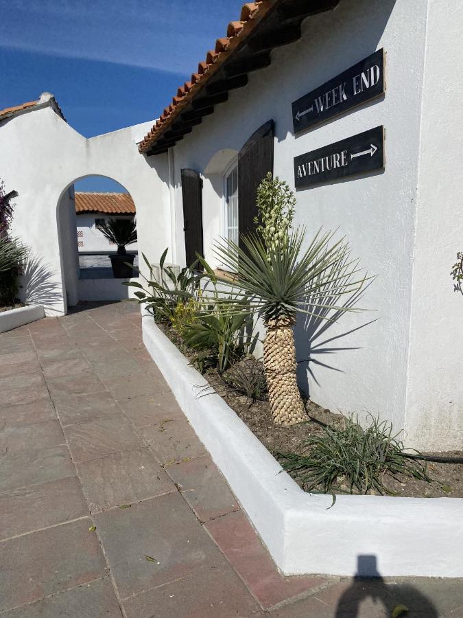 Hotel Du Pont Blanc Saintes-Maries-de-la-Mer Bagian luar foto