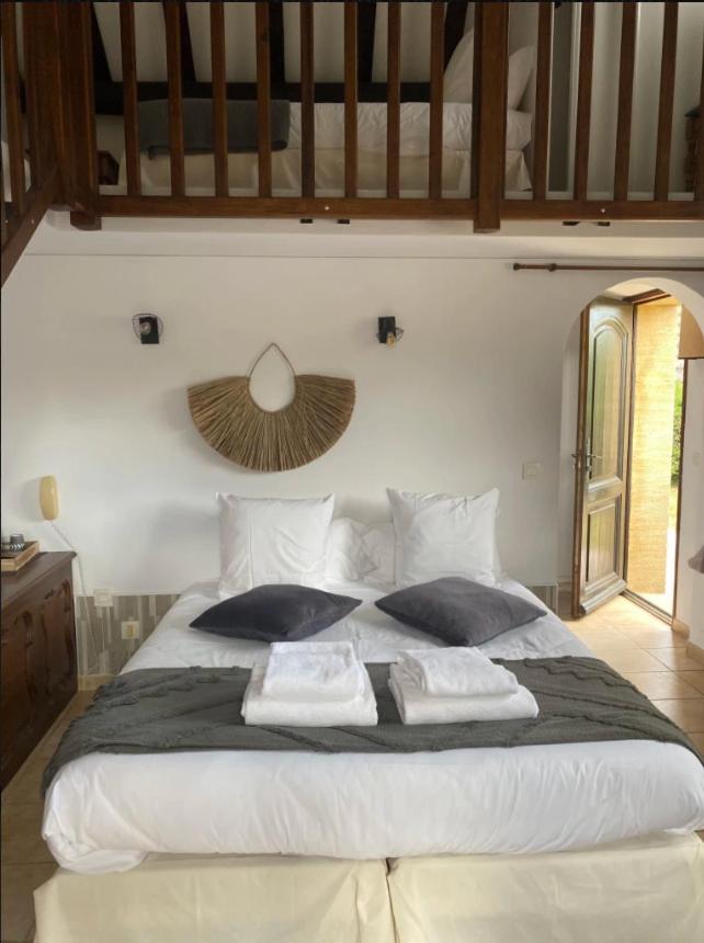 Hotel Du Pont Blanc Saintes-Maries-de-la-Mer Bagian luar foto
