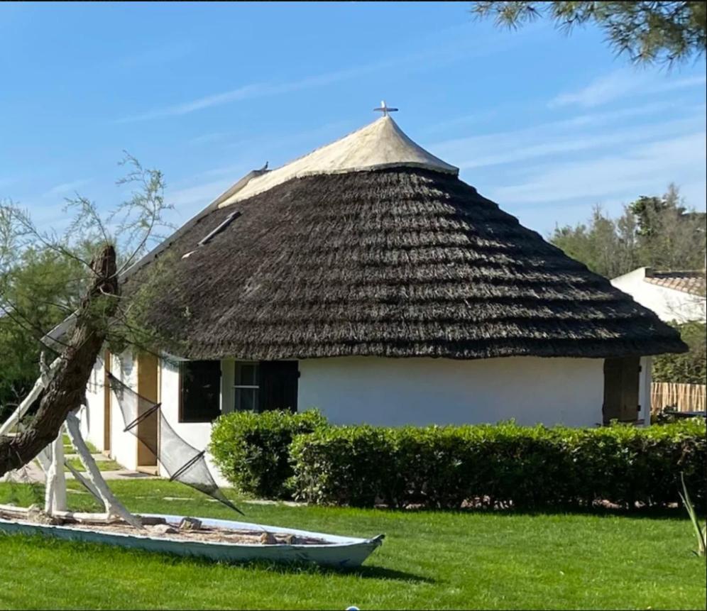 Hotel Du Pont Blanc Saintes-Maries-de-la-Mer Bagian luar foto